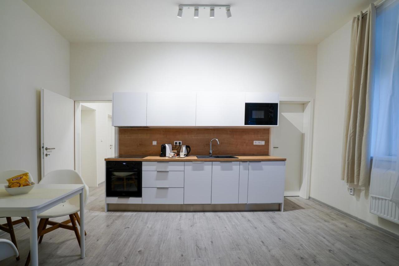 אולומוץ Lucy'S Apartments 2 מראה חיצוני תמונה